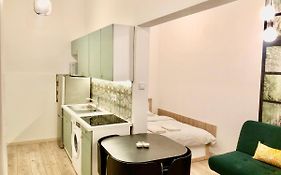 Pau18 Apartments